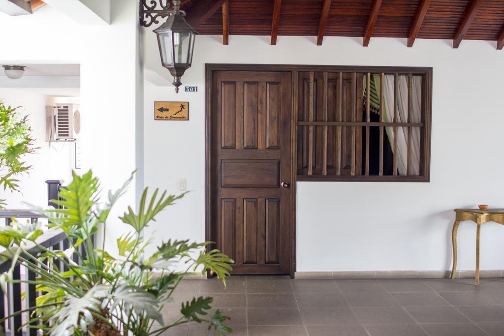 Hotel Las Nieves Giron Exterior photo